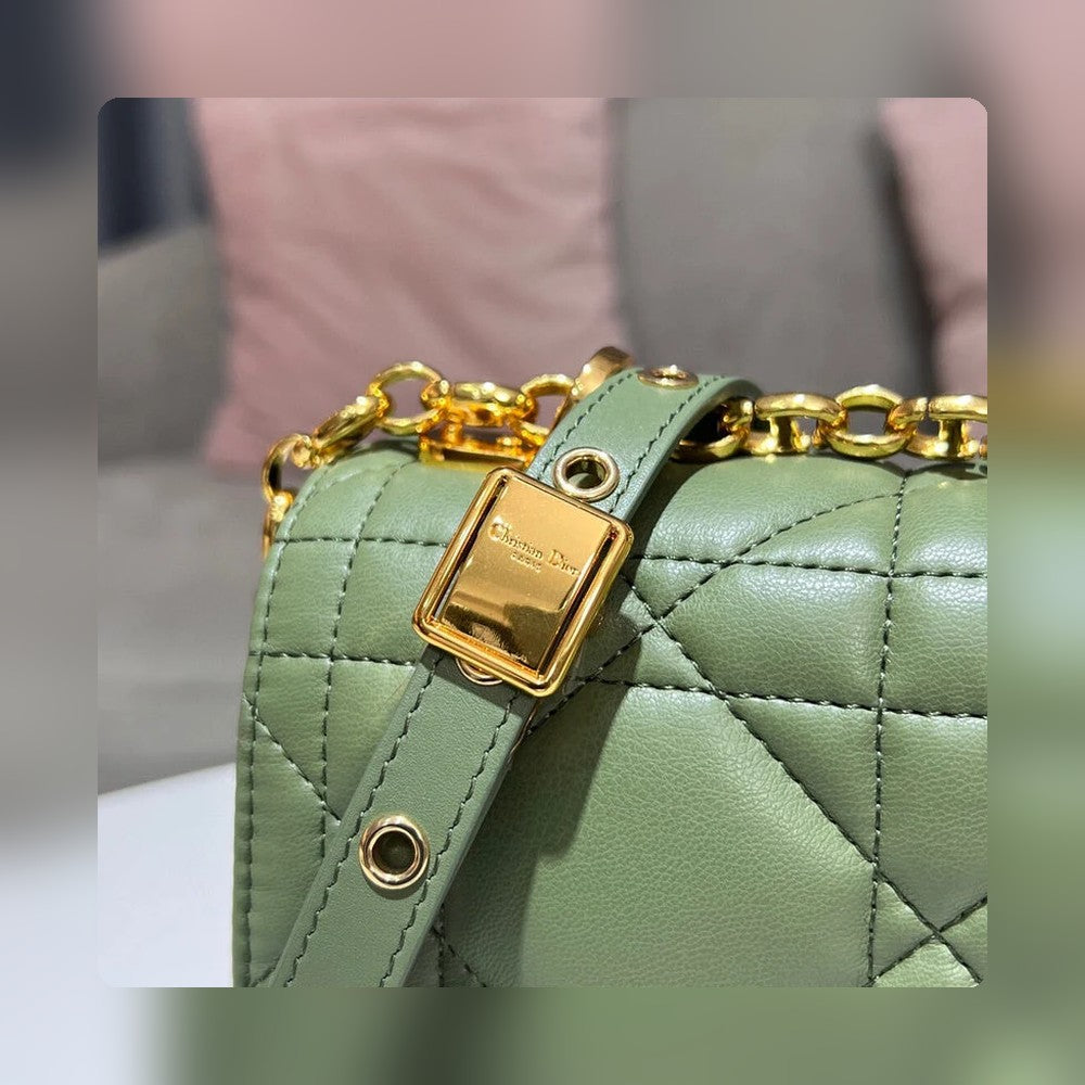 Anum Bags Detail