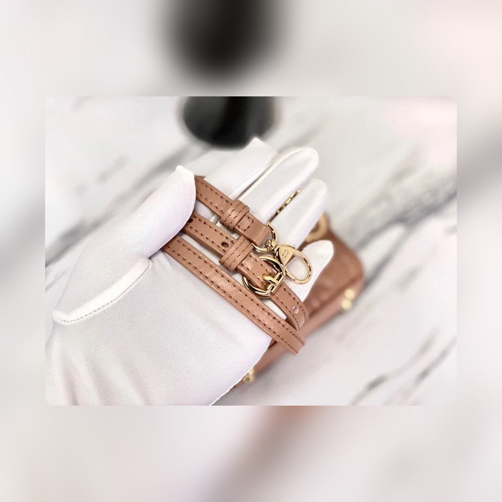 Anum Bags Detail