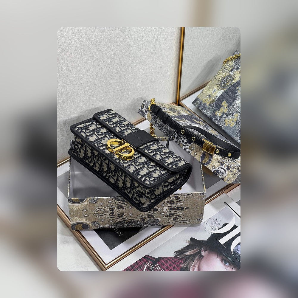 Anum Bags Detail