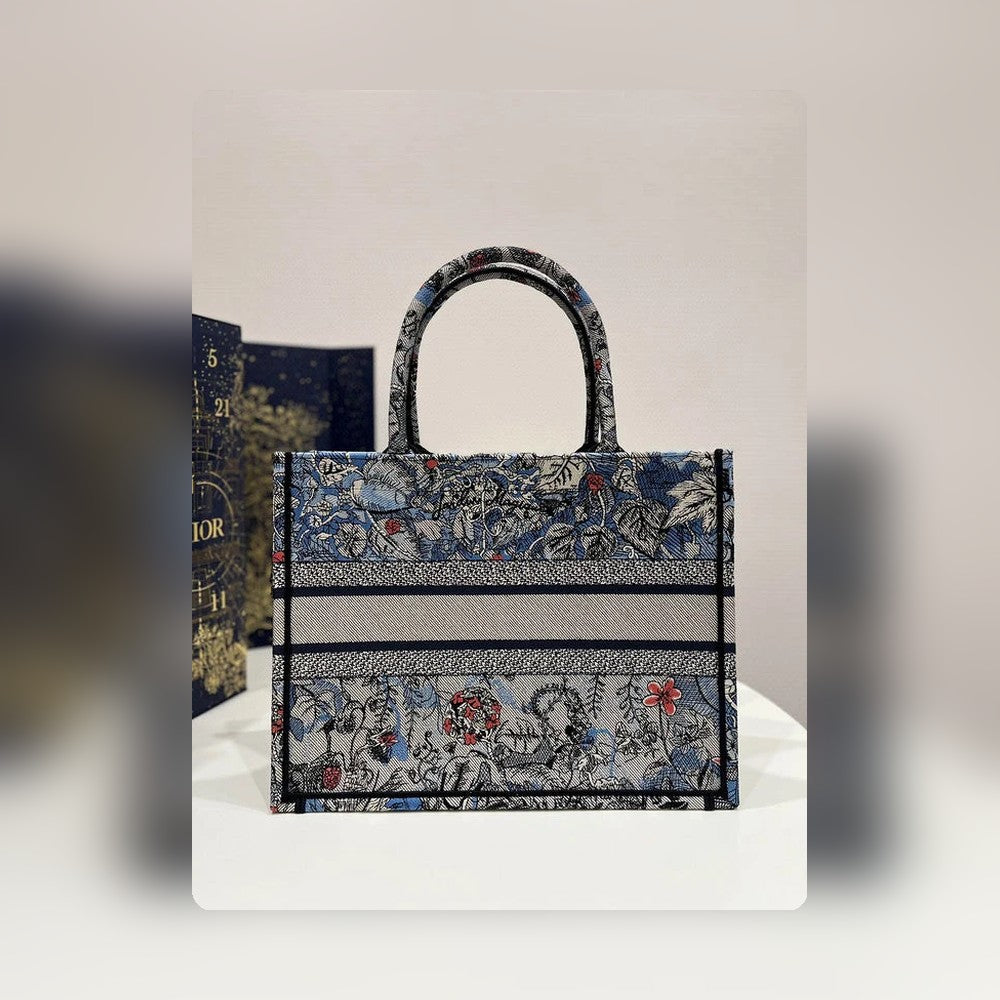 Anum Bags Detail
