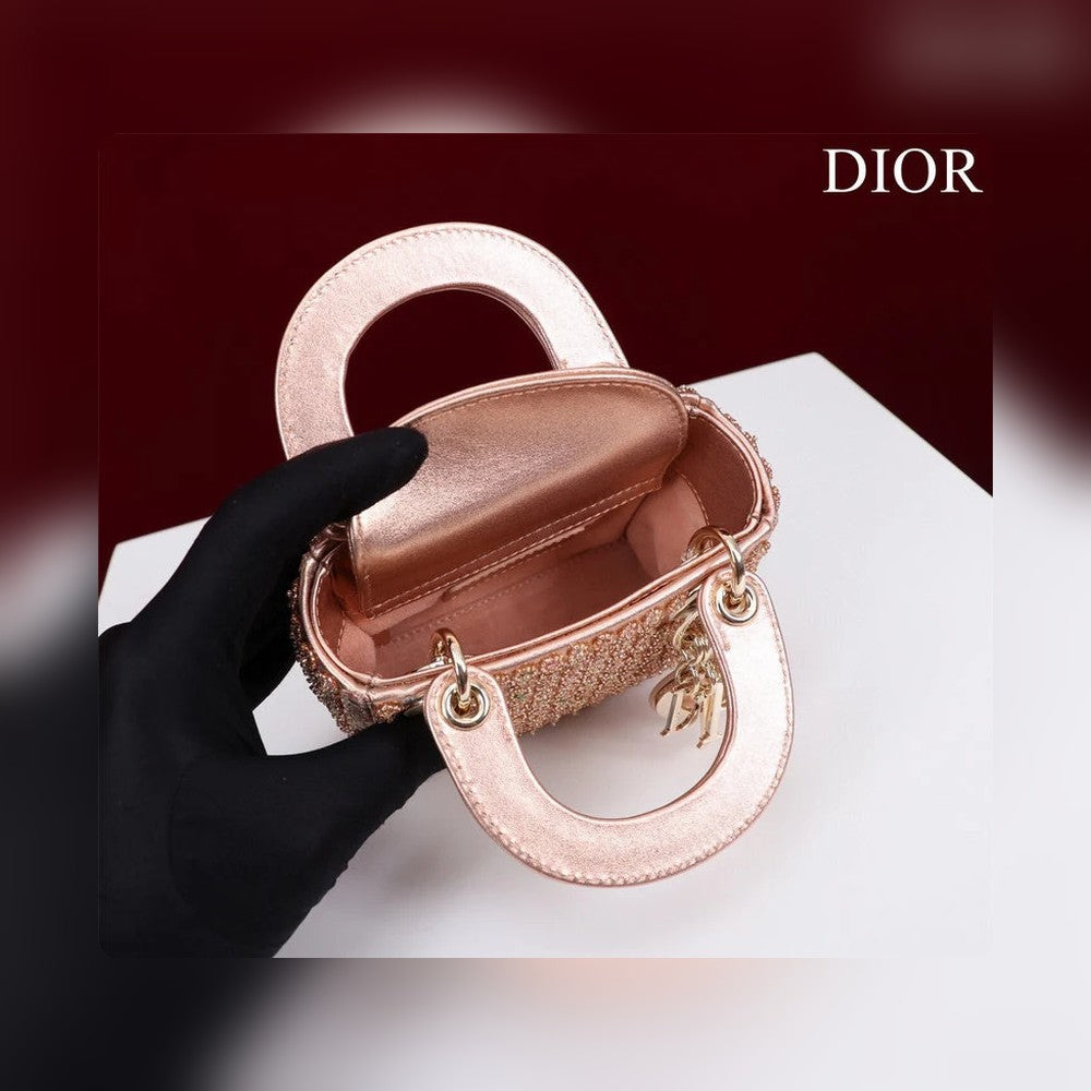 Anum Bags Detail