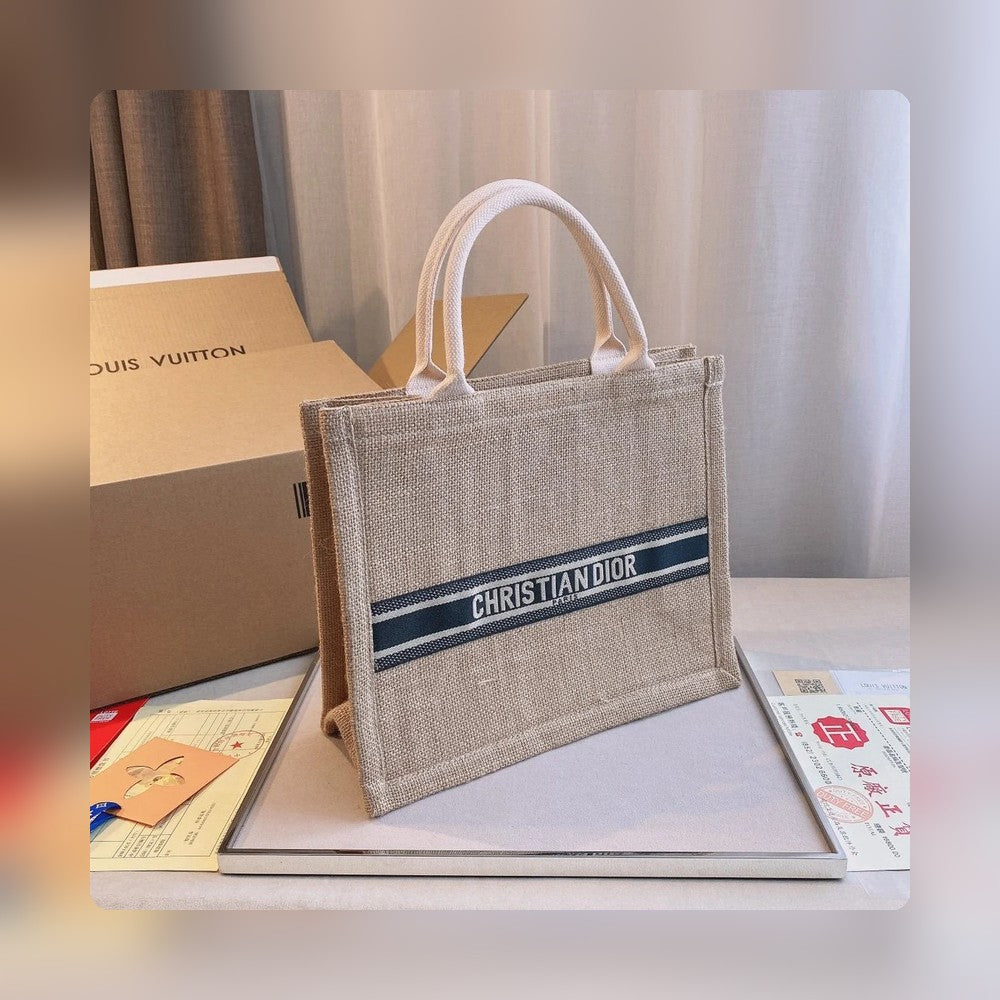 Anum Bags Detail