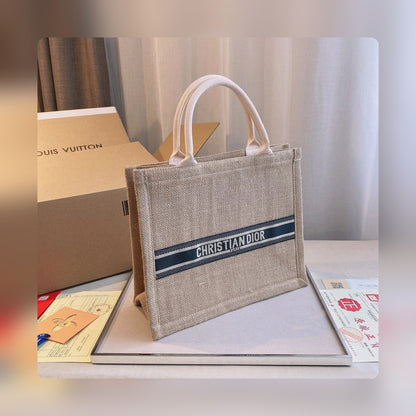 Anum Bags Detail