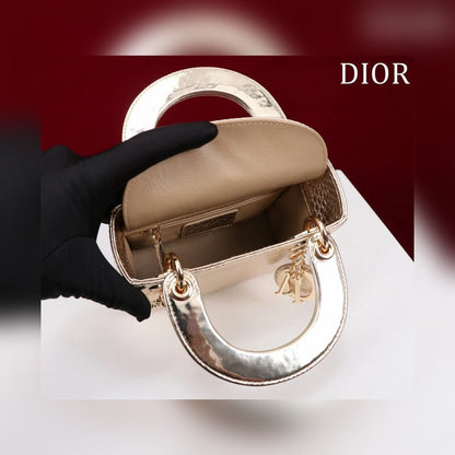 Anum Bags Detail
