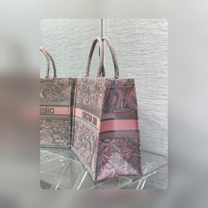 Anum Bags Detail