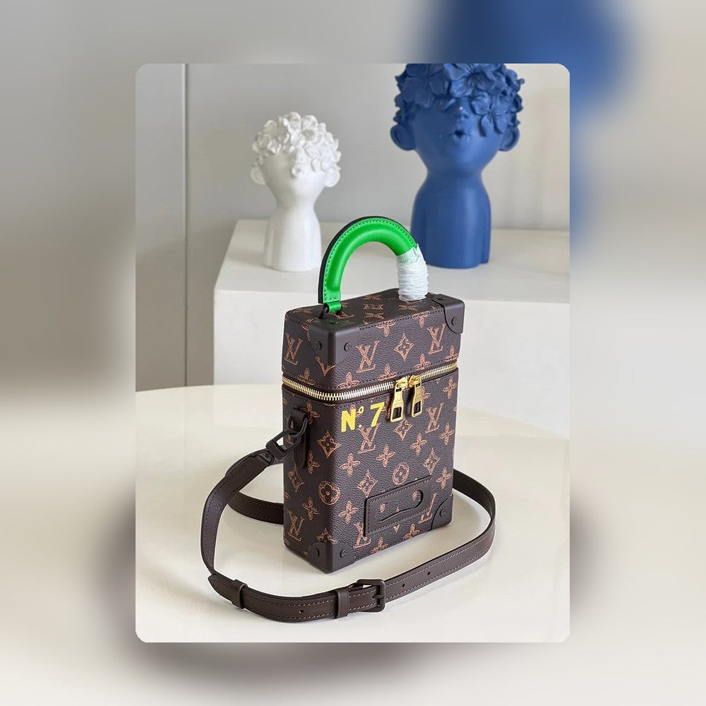 Anum Bags Detail