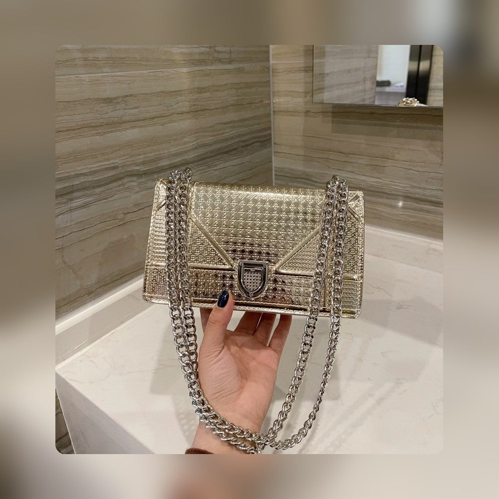 Anum Bags Detail