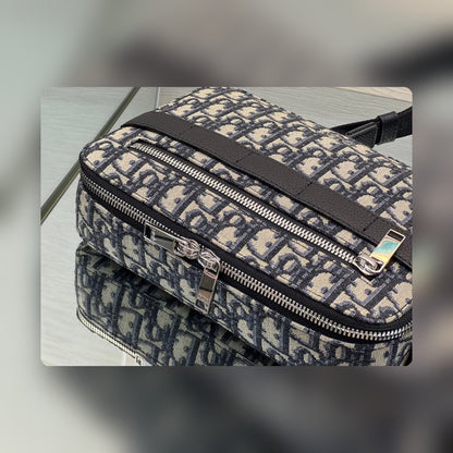 Anum Bags Detail