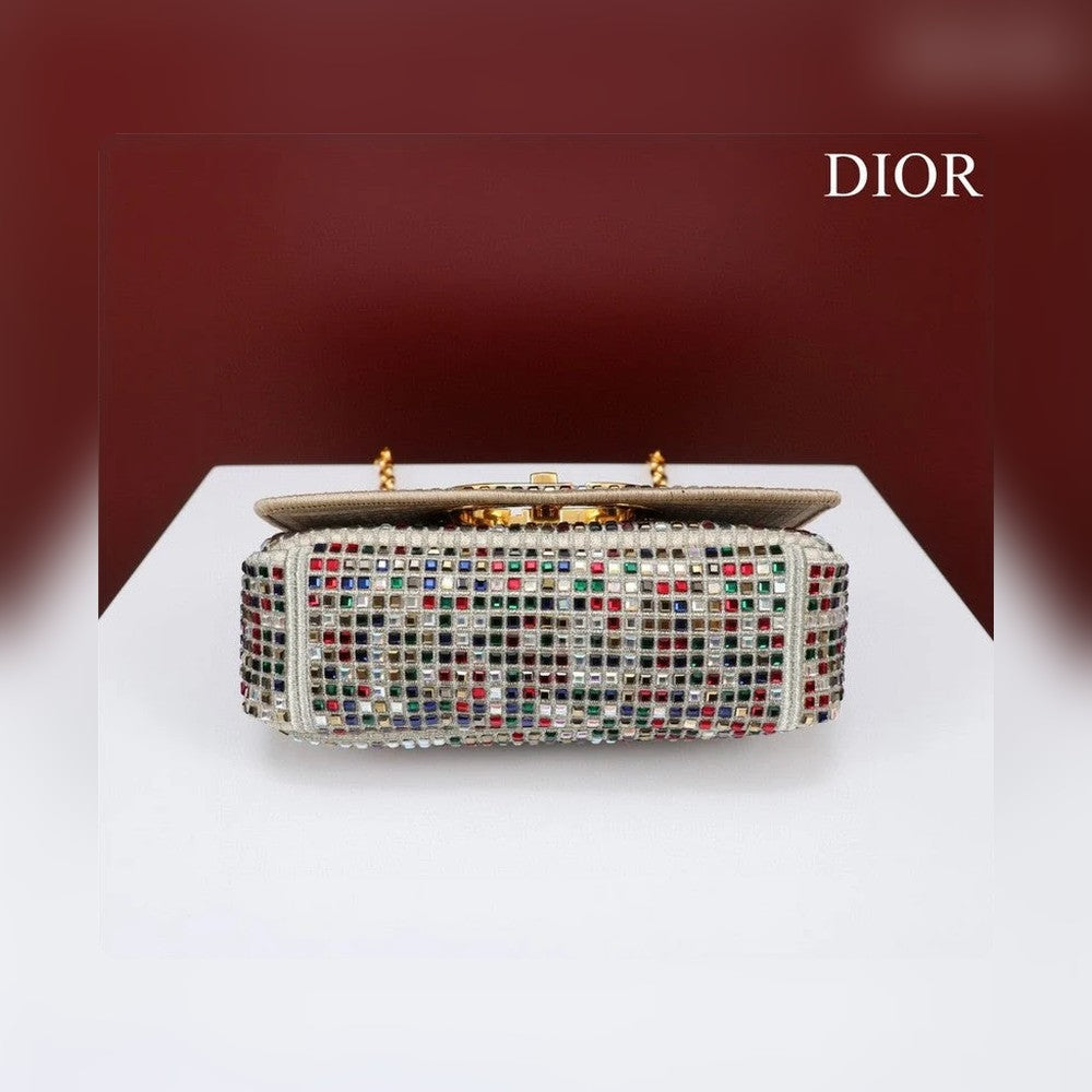 Anum Bags Detail