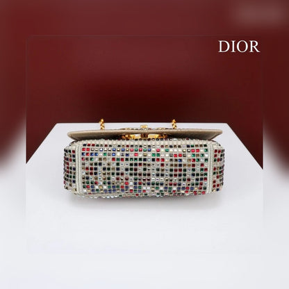 Anum Bags Detail