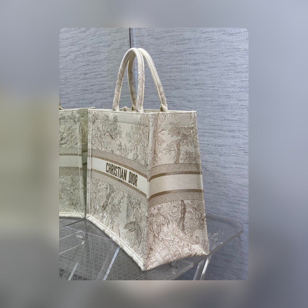 Anum Bags Detail