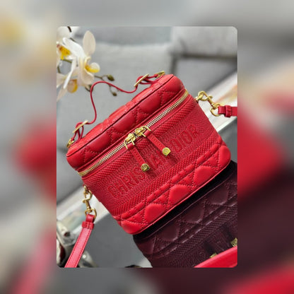 Anum Bags Detail