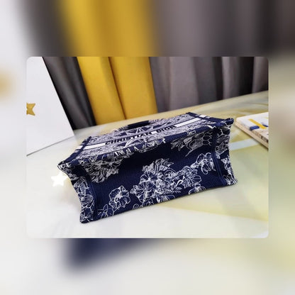 Anum Bags Detail