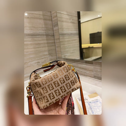 Anum Bags Detail