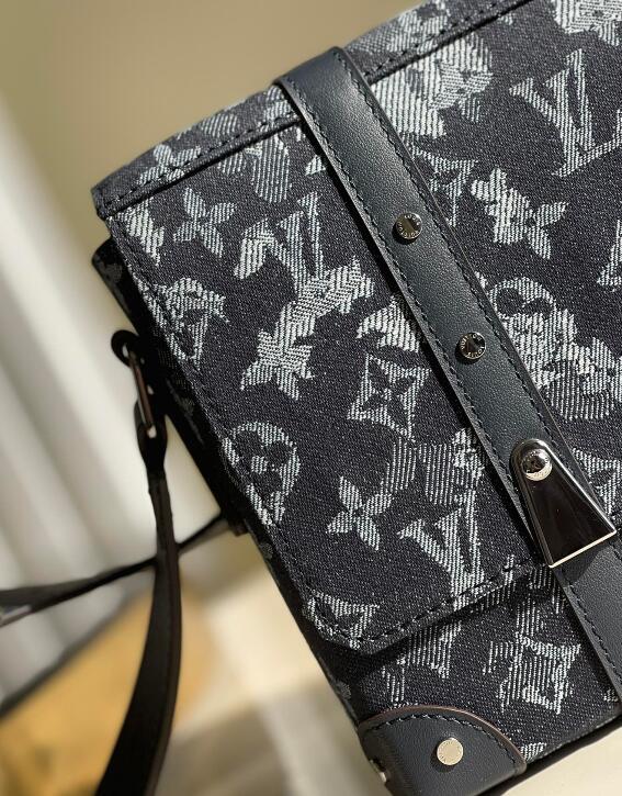 Anum Bags Detail