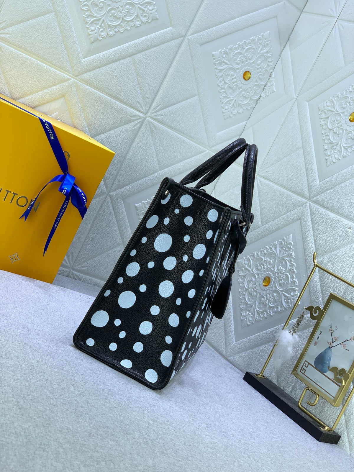 Anum Bags Detail