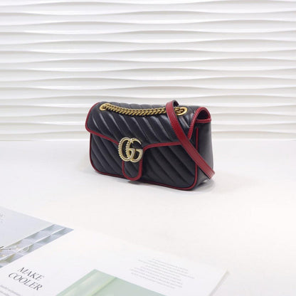 Anum Bags Detail