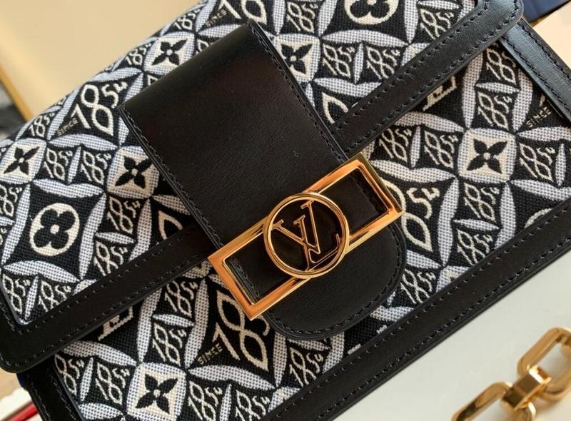 Anum Bags Detail