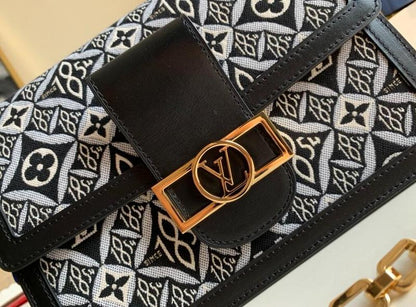 Anum Bags Detail