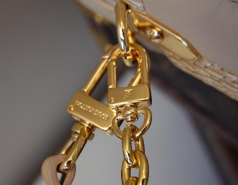 Anum Bags Detail