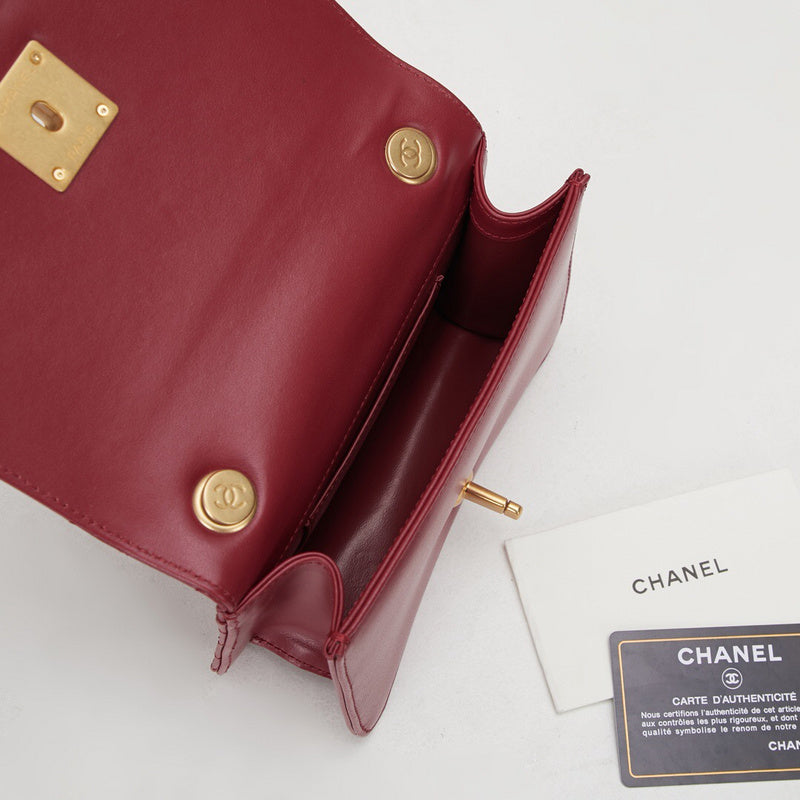 Anum Bags Detail