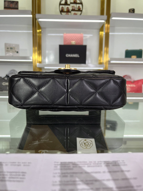 Anum Bags Detail