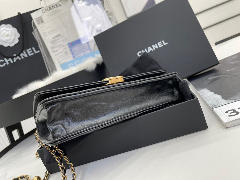 Anum Bags Detail