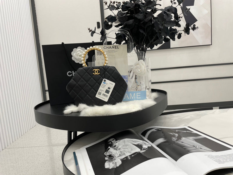 Anum Bags Detail