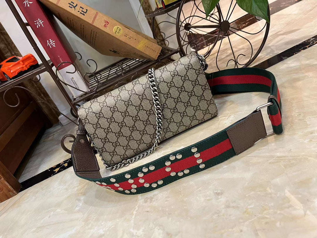 Anum Bags Detail