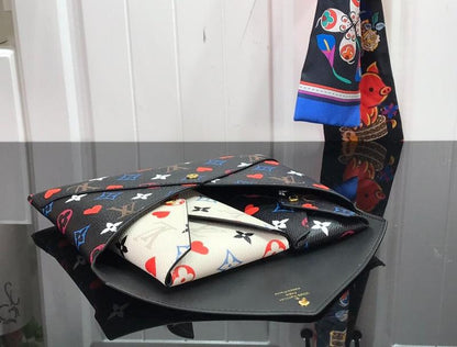 Anum Bags Detail