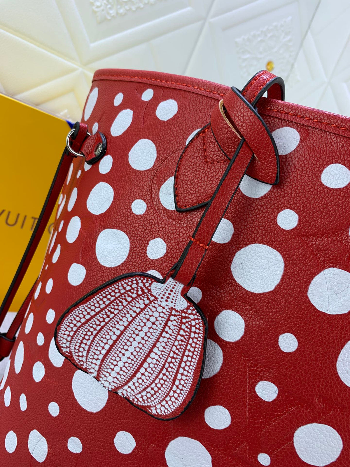 Anum Bags Detail