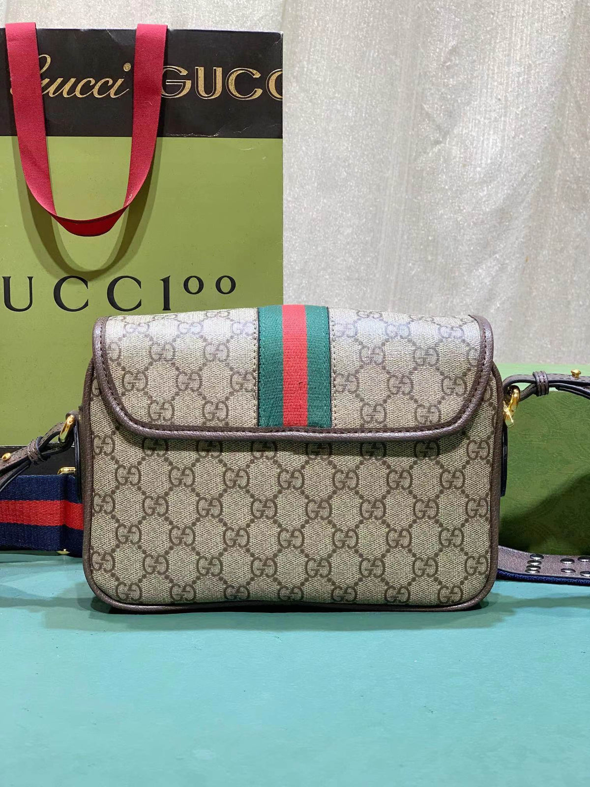 Anum Bags Detail