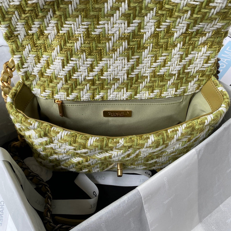 Anum Bags Detail