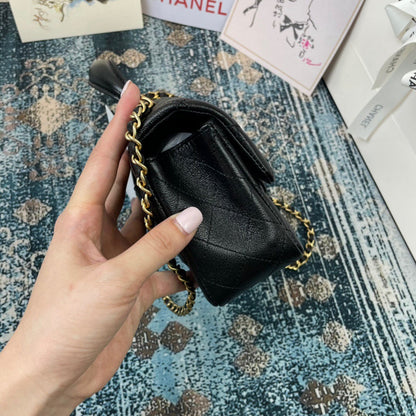 Anum Bags Detail