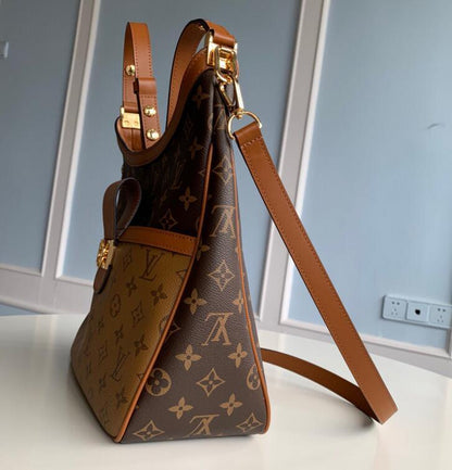 Anum Bags Detail