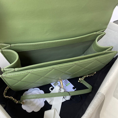Anum Bags Detail