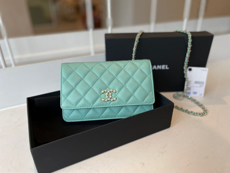 Anum Bags Detail