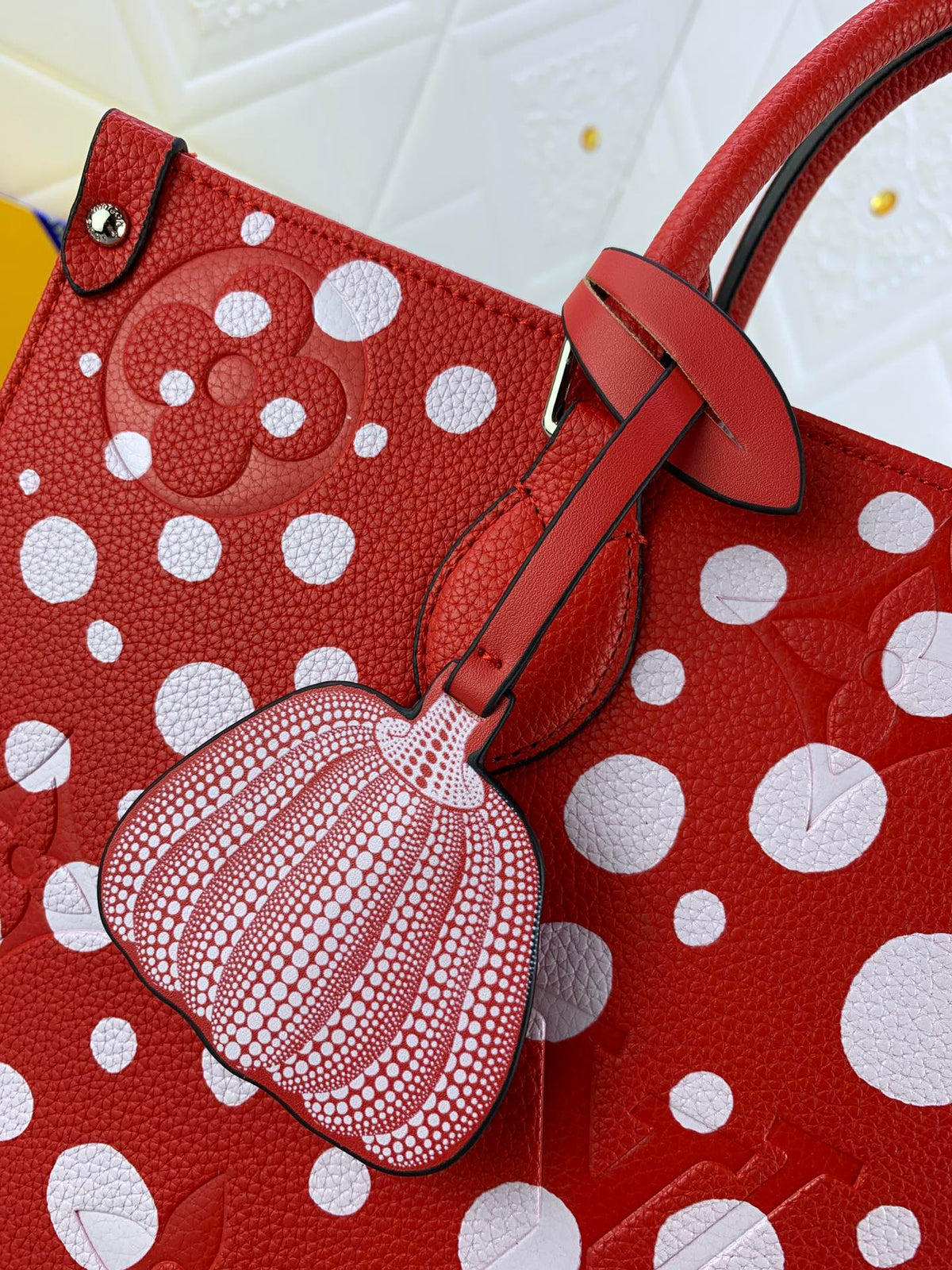 Anum Bags Detail
