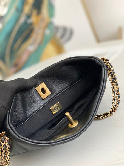 Anum Bags Detail