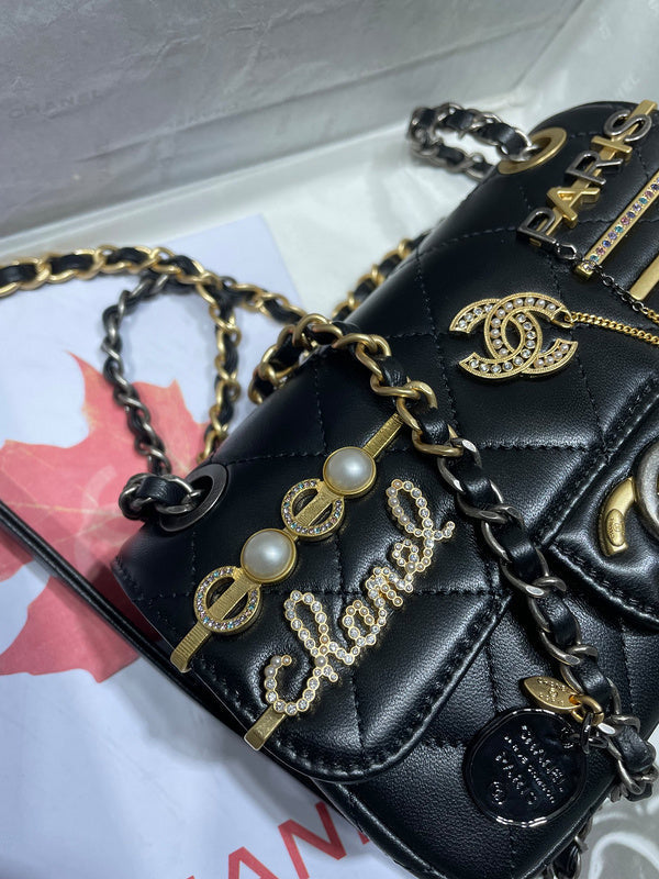 Anum Bags Detail