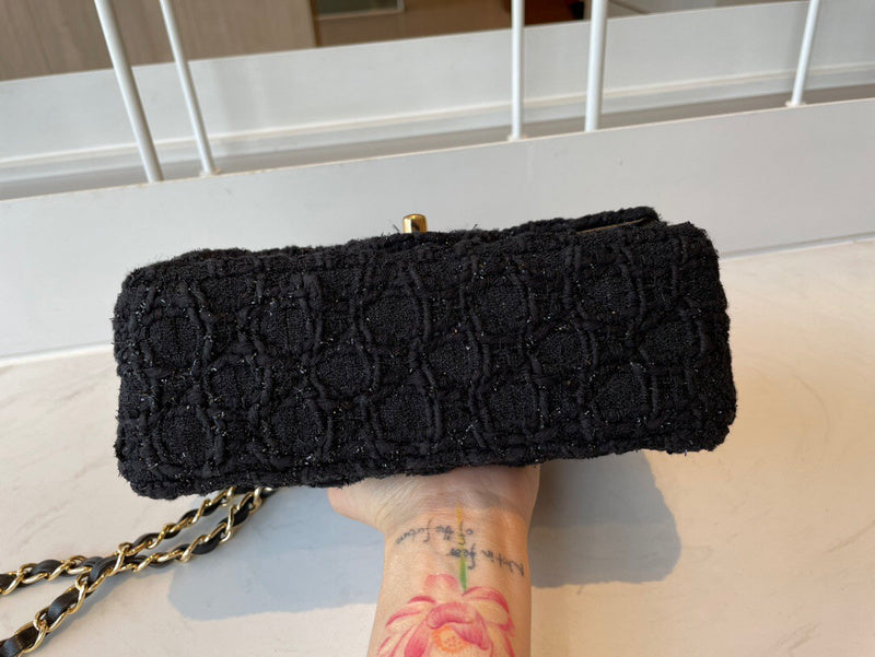 Anum Bags Detail