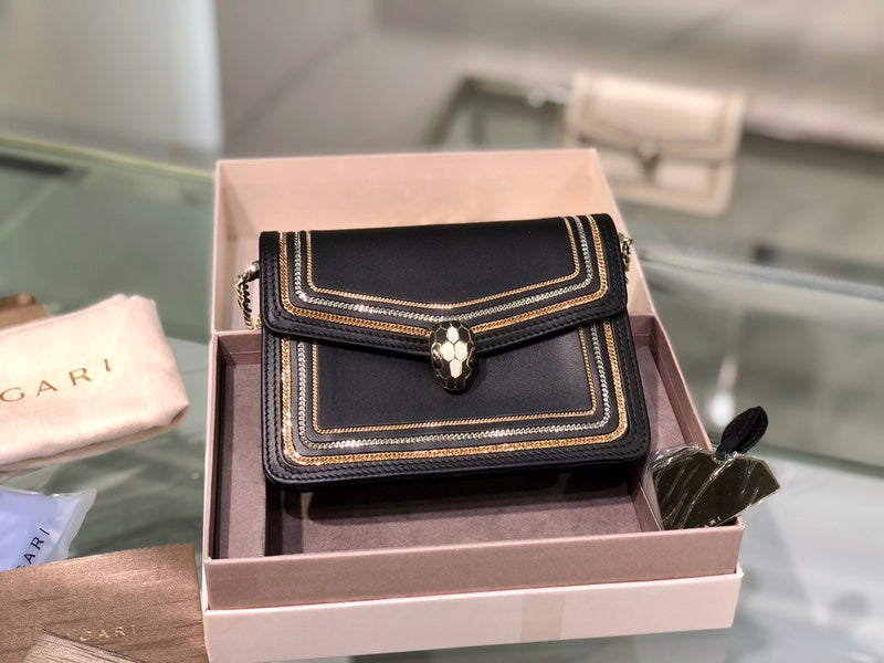 Anum Bags Detail