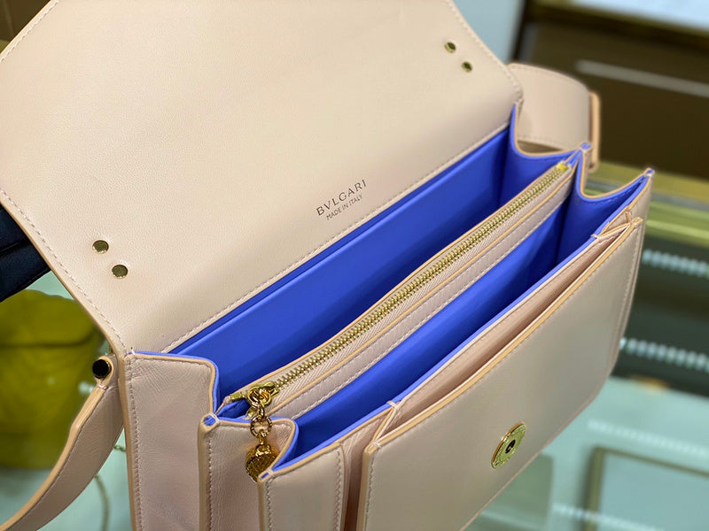 Anum Bags Detail