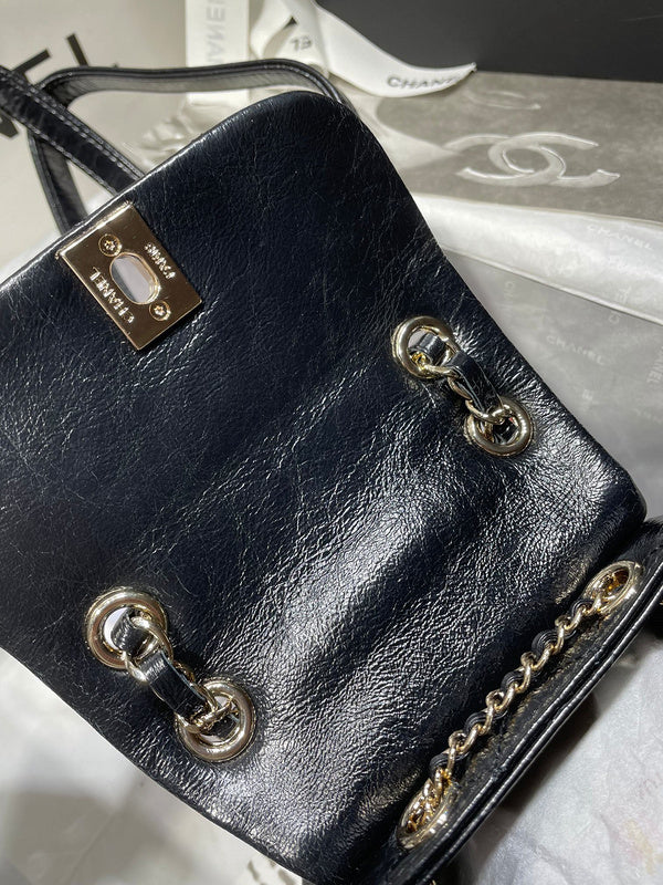 Anum Bags Detail