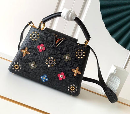 Anum Bags Detail