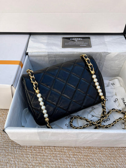 Anum Bags Detail