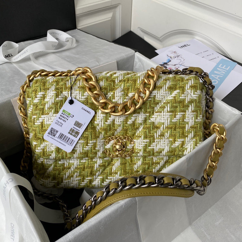 Anum Bags Detail