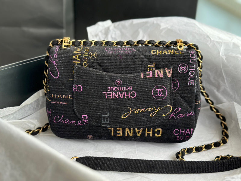 Anum Bags Detail