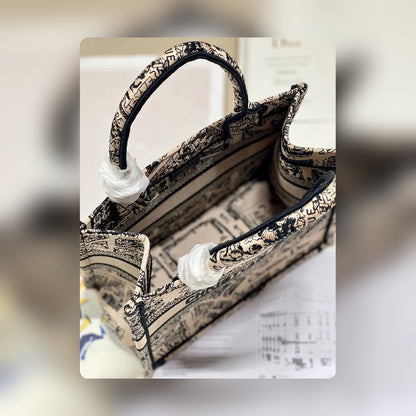 Anum Bags Detail
