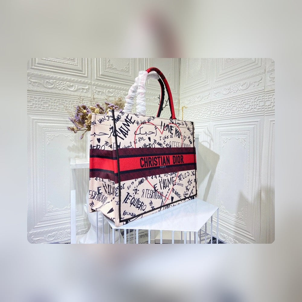 Anum Bags Detail